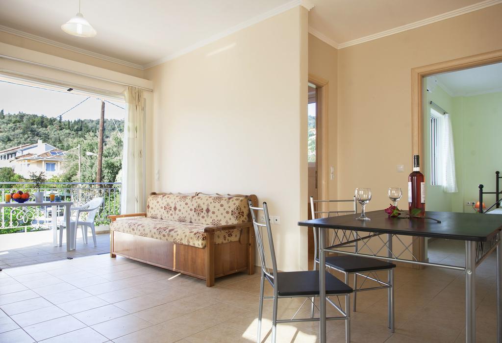 Apolpaina L Apartments Buitenkant foto